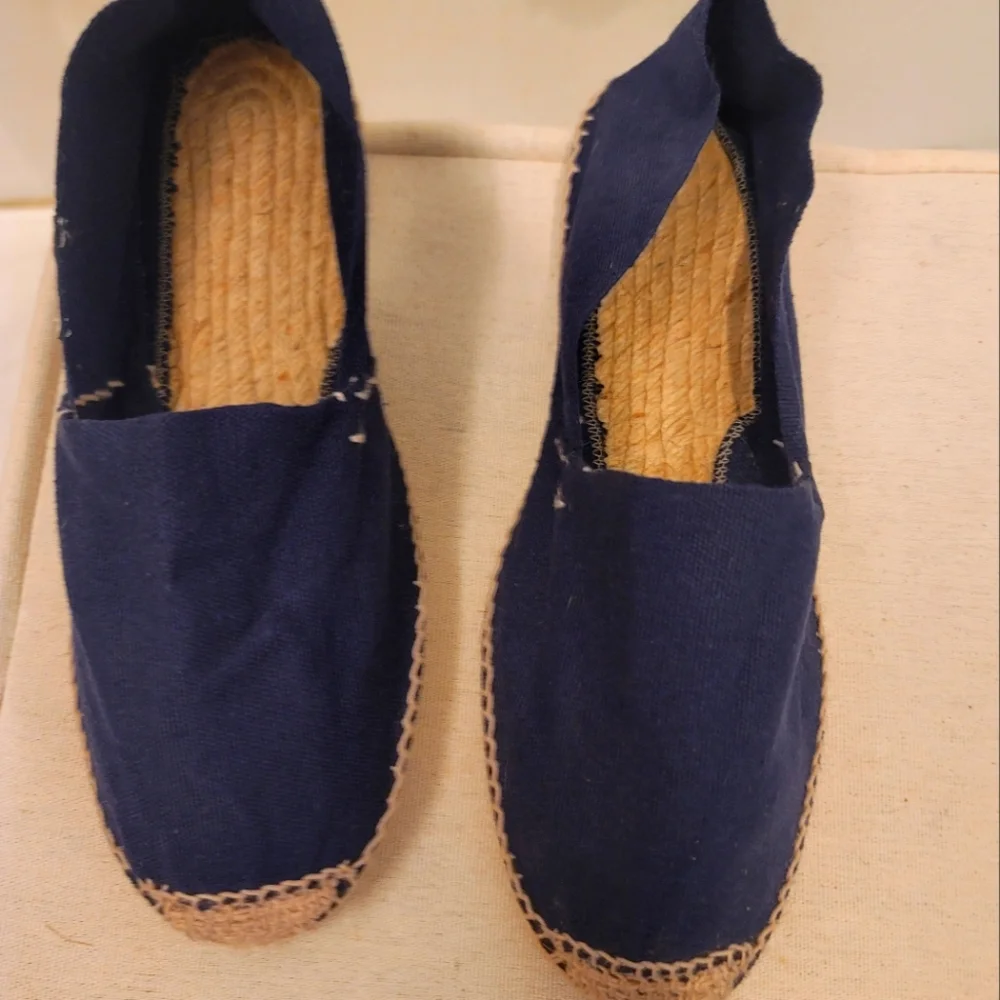 Classic Navy Espadrille Flats - Women's Canvas Slip-On